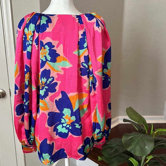 ENTRO Floral Hot Pink Satin Blouse - Picture 7 of 11